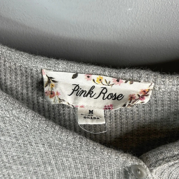 PINK ROSE Grey Waffle Knit Cropped Tank Top Flowy Decorative Buttons Size M - Picture 6 of 10